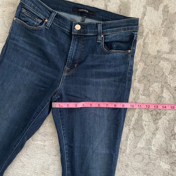 J-Brand mid-rise dark denim with stretch - Picture 8 of 13